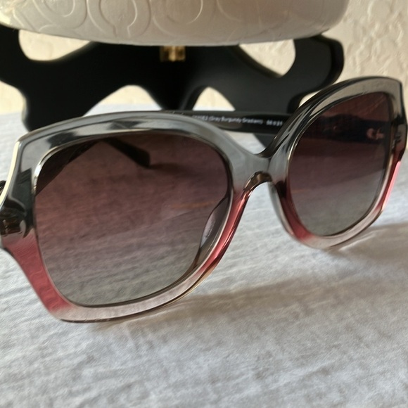 Coach: Gray Horse & Carriage (L1147) Burgundy Gradient Sunglasses with case - Picture 7 of 16